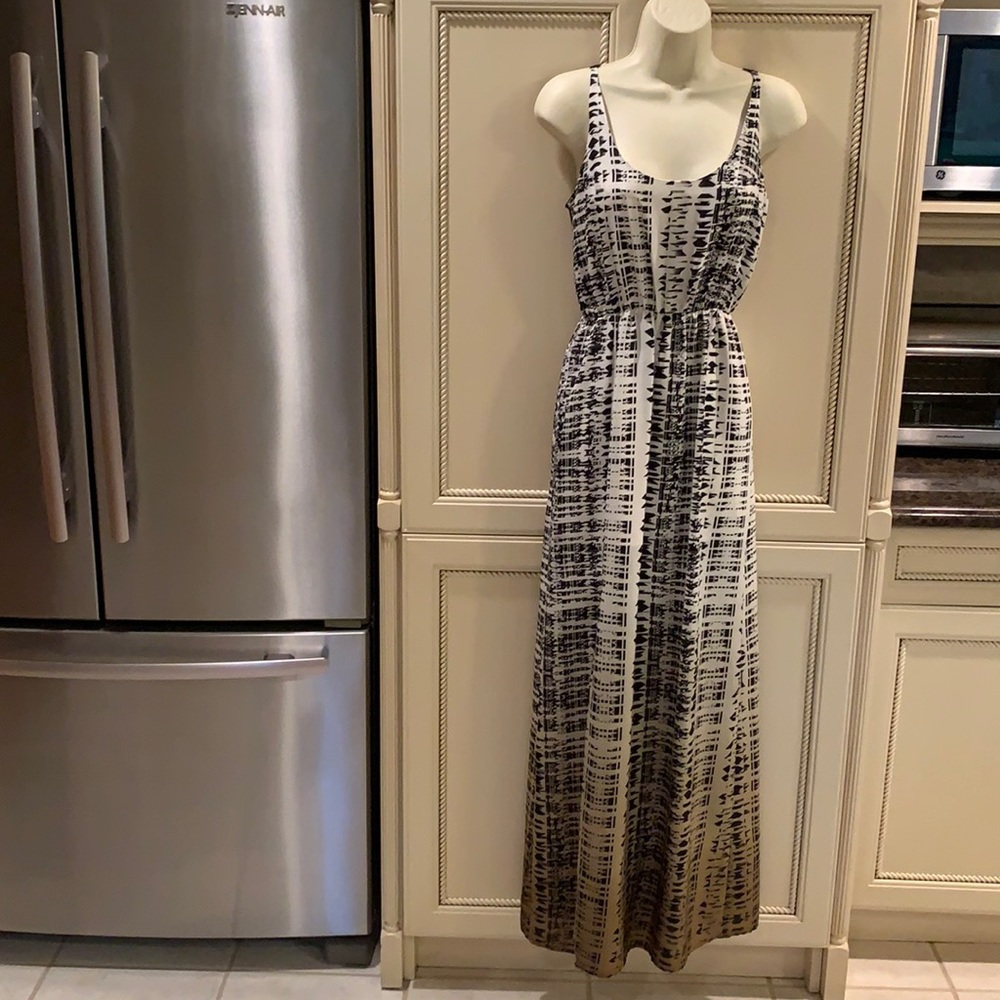Like Mynded Ombré Maxi Dress White Blk Tan XS Mesh